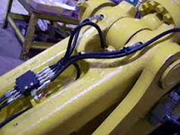 Cableado de Sistemas de lubricación automatizada en maquinaria Caterpilar